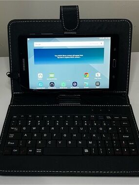 Samsung Black Tablet Folio Case with Integrated Bluetooth Keyboard